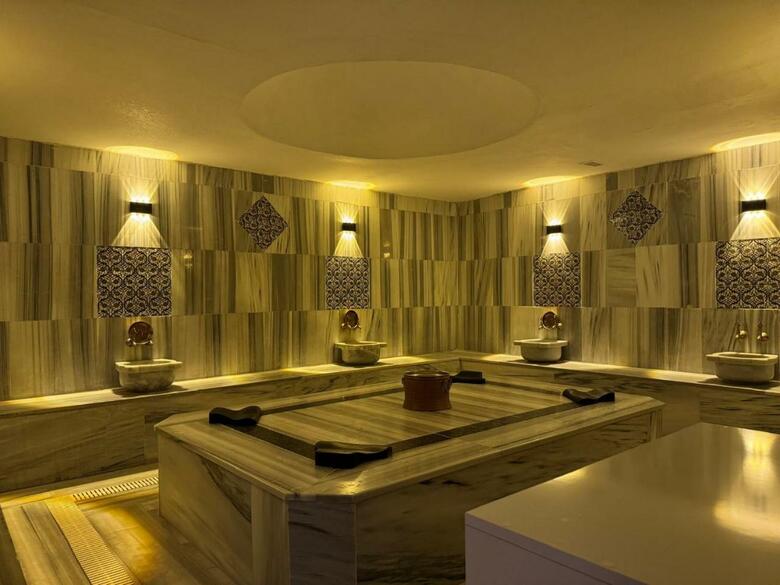 Grand Nar Hotel