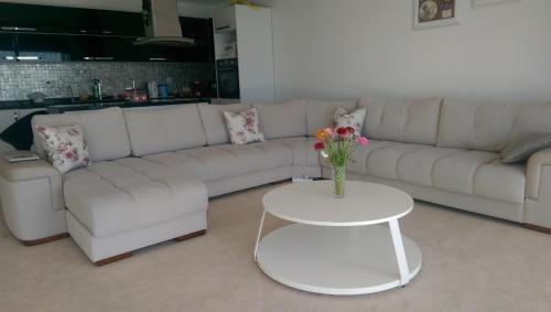 Sea View Apartment On Sahil Caddesi 207