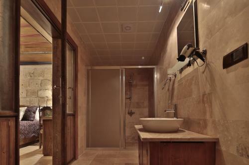 Guzide Cave Hotel