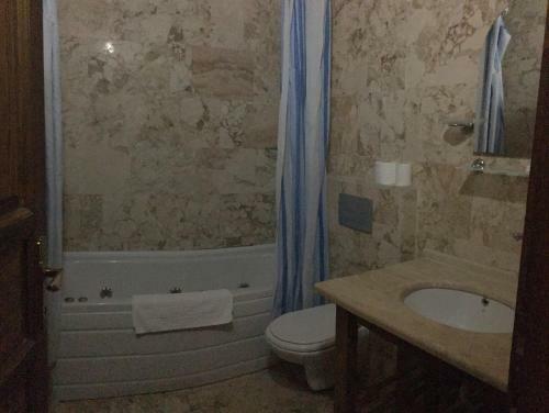 Arnovalley Hotel