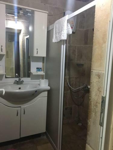 Arnovalley Hotel