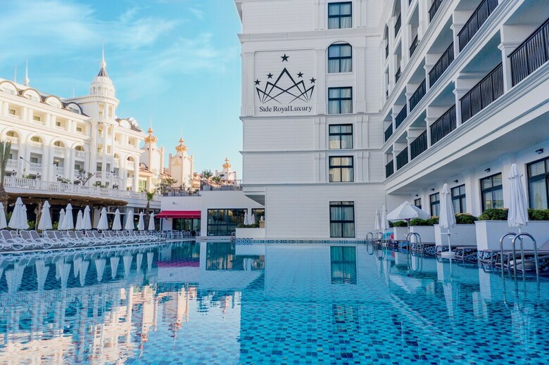 Side Royal Style Hotel