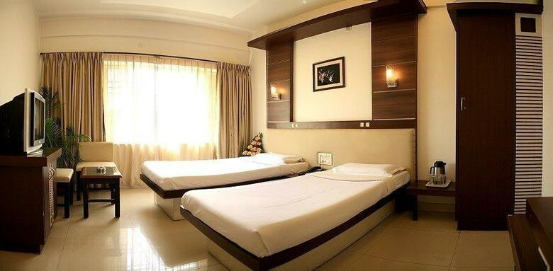 Hotel Golden Residency