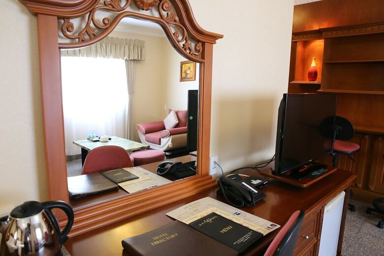 May Hotel