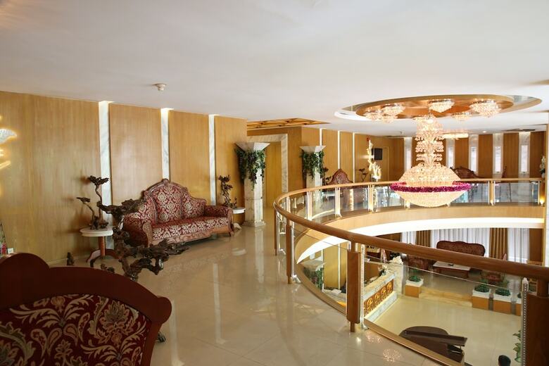 May Hotel
