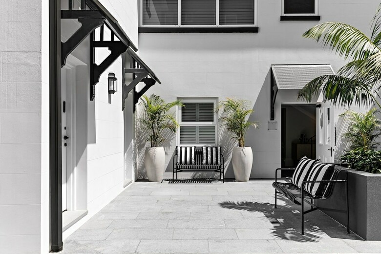 Hotel St. Marks Lodge