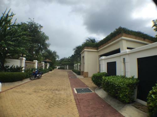 Chom Tawan Villa Serena