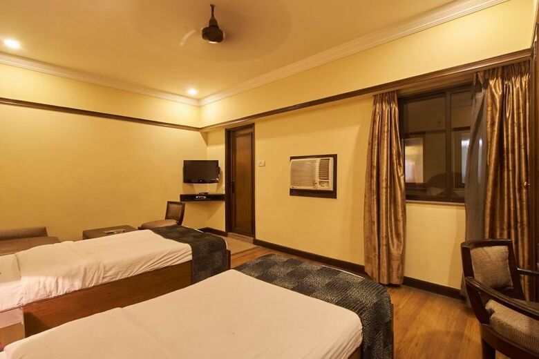 Hotel Lytton