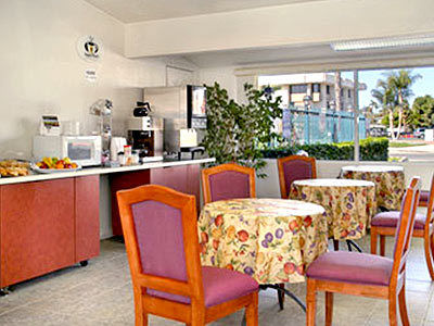 Hotel Super 8 San Diego Sea World Area