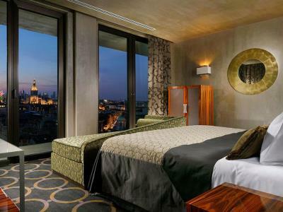 Hotel Uptown Palace