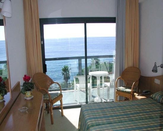 Hotel Temi (.)