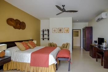Hotel Tango Mar