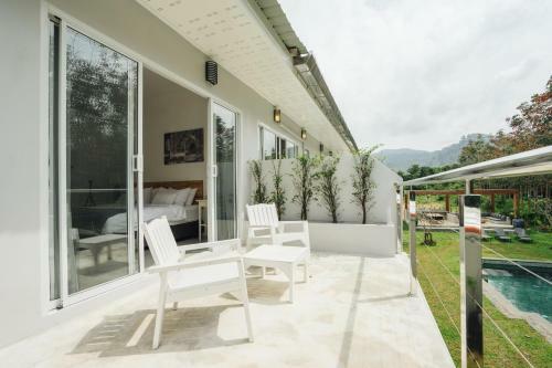 Hotel Isara Khao Lak