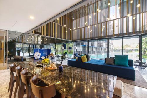 Apartamentos The Deck Patong By Favstay
