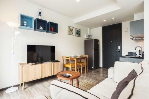 Apartamentos The Deck Patong By Favstay