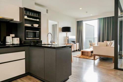 Apartamentos The Deck Patong By Favstay