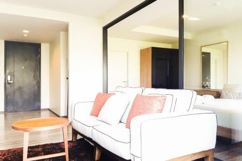 Apartamentos The Deck Patong By Favstay