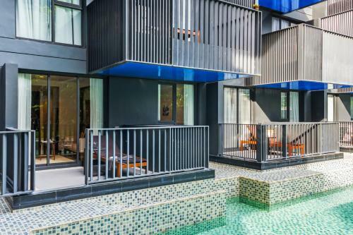 Apartamentos The Deck Patong By Favstay