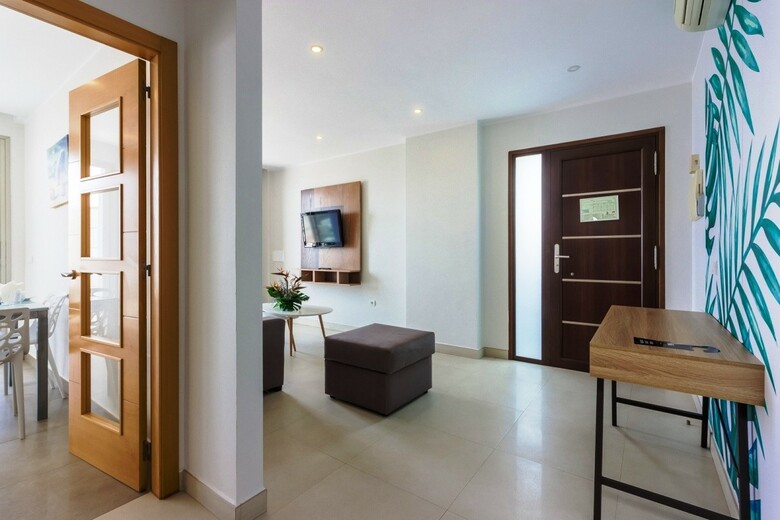 Klayman Diamond Aparthotel