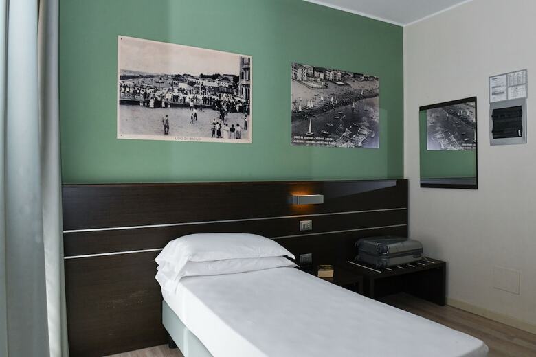 Vienna Hotel