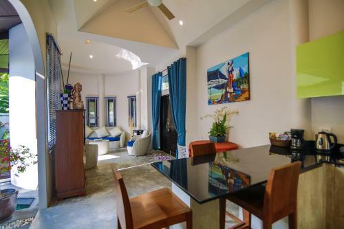 Tropical Balinese Style 3 Bedroom Villa With Pool