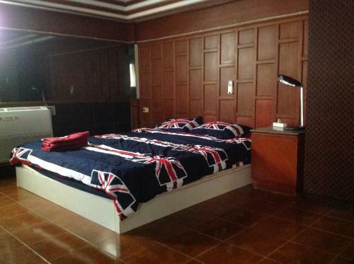 Hostal Ben & Lek Gay Friendly Guesthouse