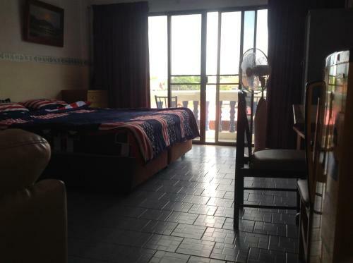 Hostal Ben & Lek Gay Friendly Guesthouse