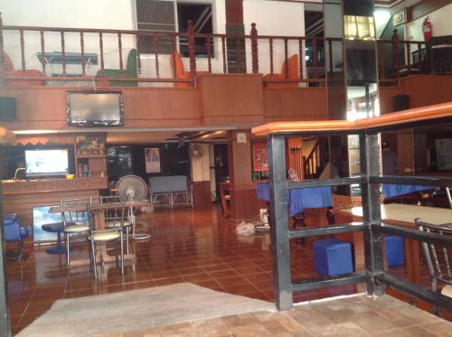 Hostal Ben & Lek Gay Friendly Guesthouse