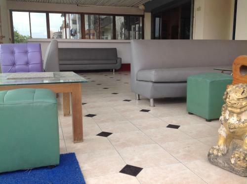 Hostal Ben & Lek Gay Friendly Guesthouse