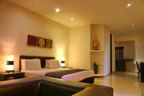 Hotel East Suites