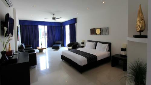 Hotel East Suites