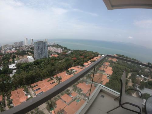 Apartamento The Peak Towers Condominium 24-05