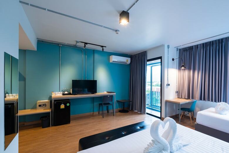 S.22 Hotel Suratthani