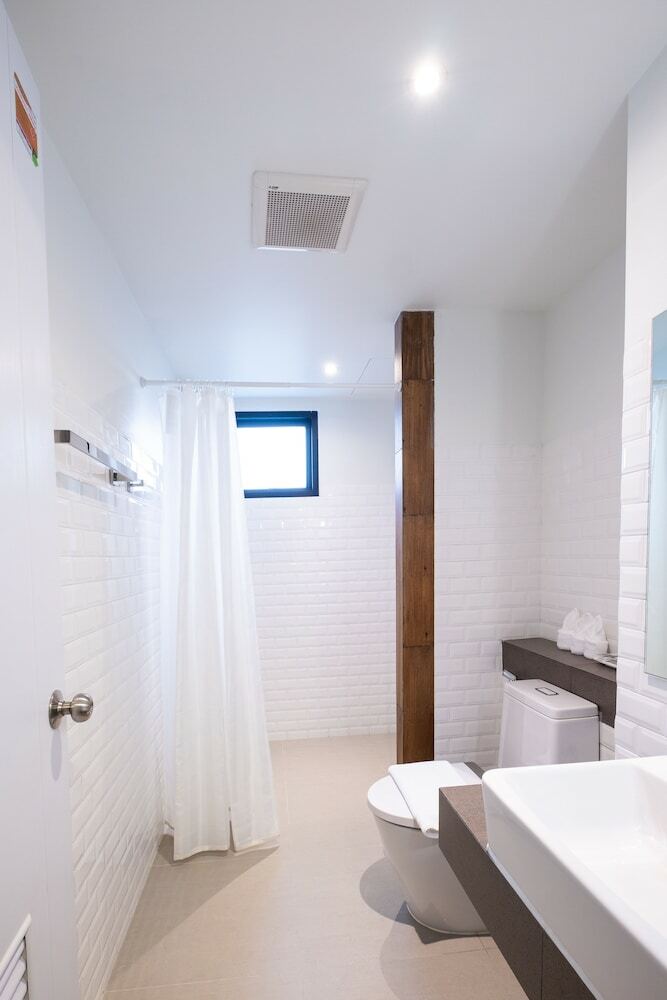 S.22 Hotel Suratthani