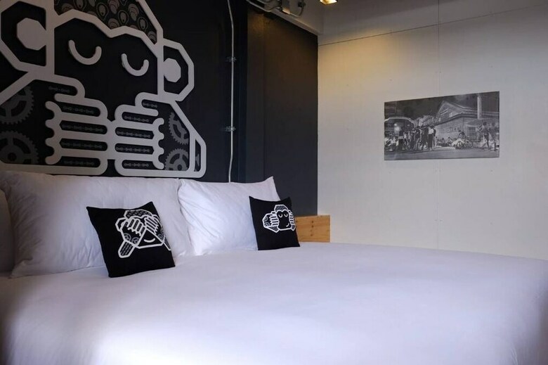 Blu Monkey Hub And Hotel Suratthani