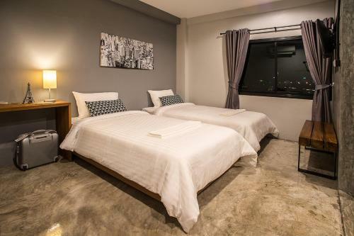 Hotel Sleep Station