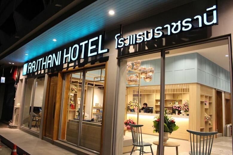 Rajthani Hotel