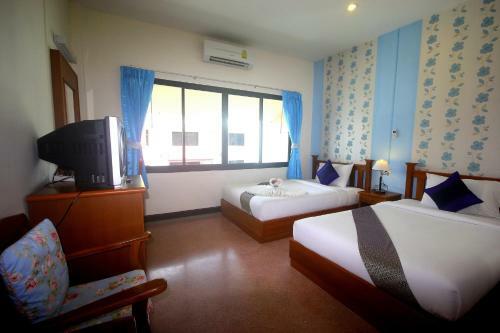 Myplace@surat Hotel