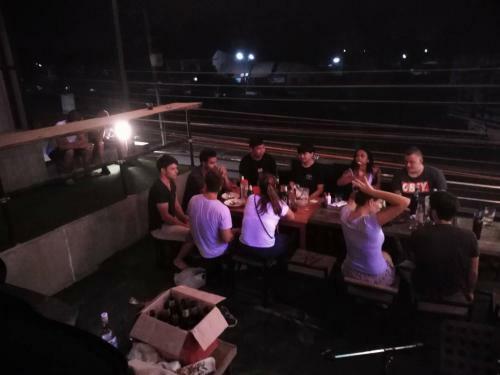 Chang Bed And Bar Hostel