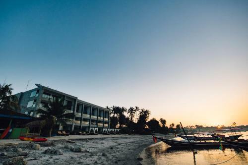Hotel The Beach Samui