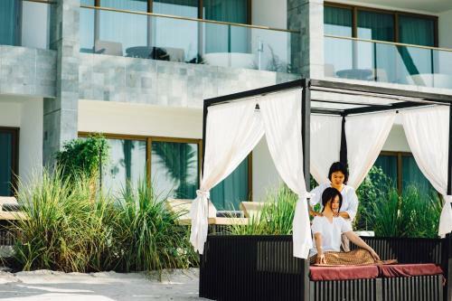 Hotel The Beach Samui