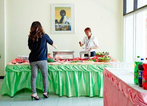 We Train Hotel Don Muang