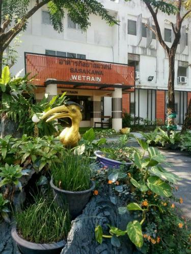 We Train Hotel Don Muang