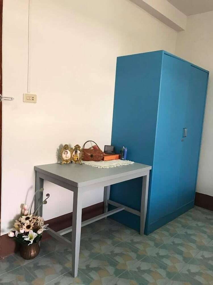 Posada Chanathinat Place