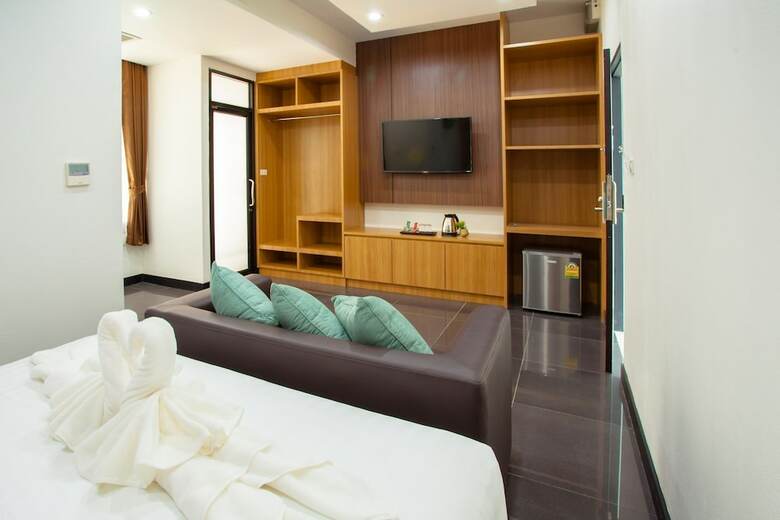 Thanburi Hotel