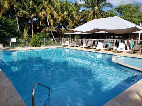 Hotel Combate Beach Resort