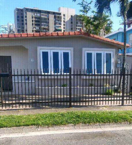 Apartamento Red Door