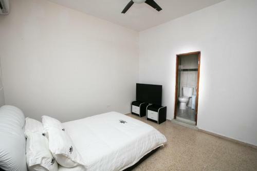 Hostal Cacique 2260