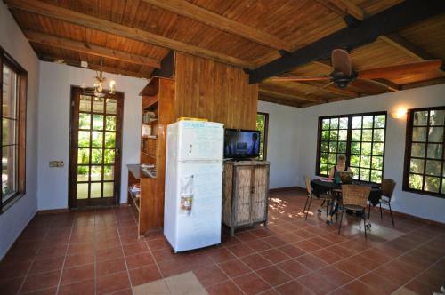 Hostal Isla Hermosa Guesthouse
