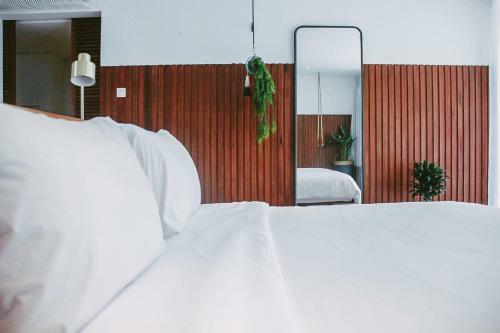 Blackbird Hotel